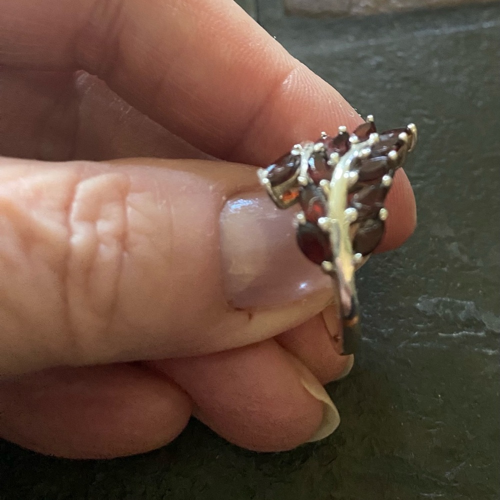 Sterling and garnet ring size 8.5-9 - Picture 3 of 6